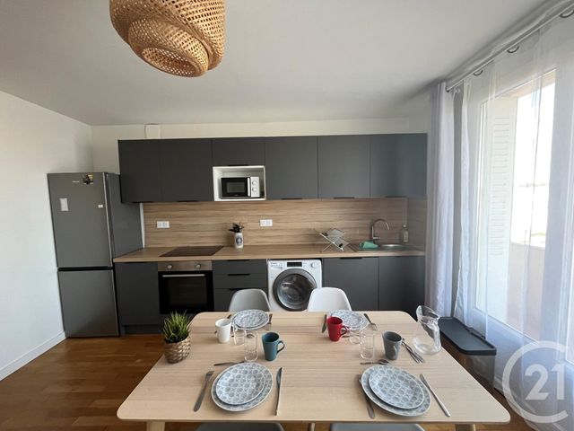 Appartement T5 à louer - 5 pièces - 79.91 m2 - VILLEURBANNE - 69 - RHONE-ALPES - Century 21 Le 7 De Coeur