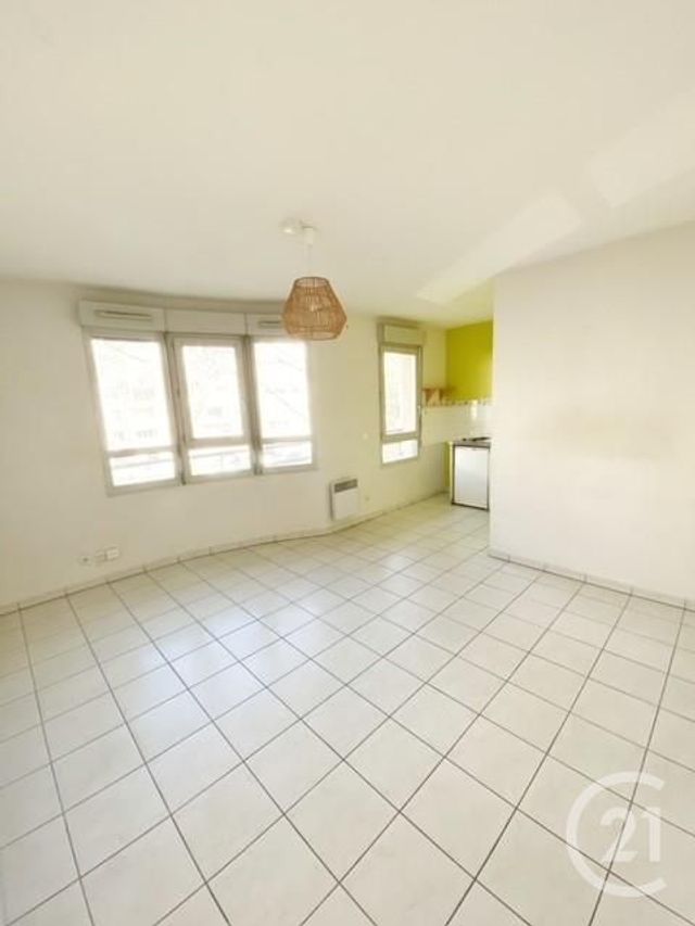 Appartement F2 à louer - 2 pièces - 36.7 m2 - LYON - 69003 - RHONE-ALPES - Century 21 Le 7 De Coeur