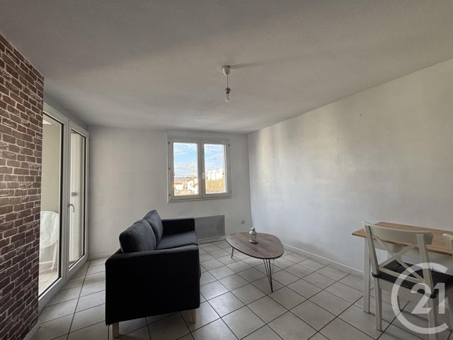 Appartement F2 à louer - 2 pièces - 47.67 m2 - VILLEURBANNE - 69 - RHONE-ALPES - Century 21 Le 7 De Coeur